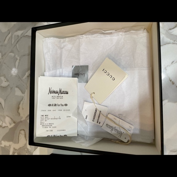 **SOLD**Baby Gucci Gift Set - Picture 10 of 12